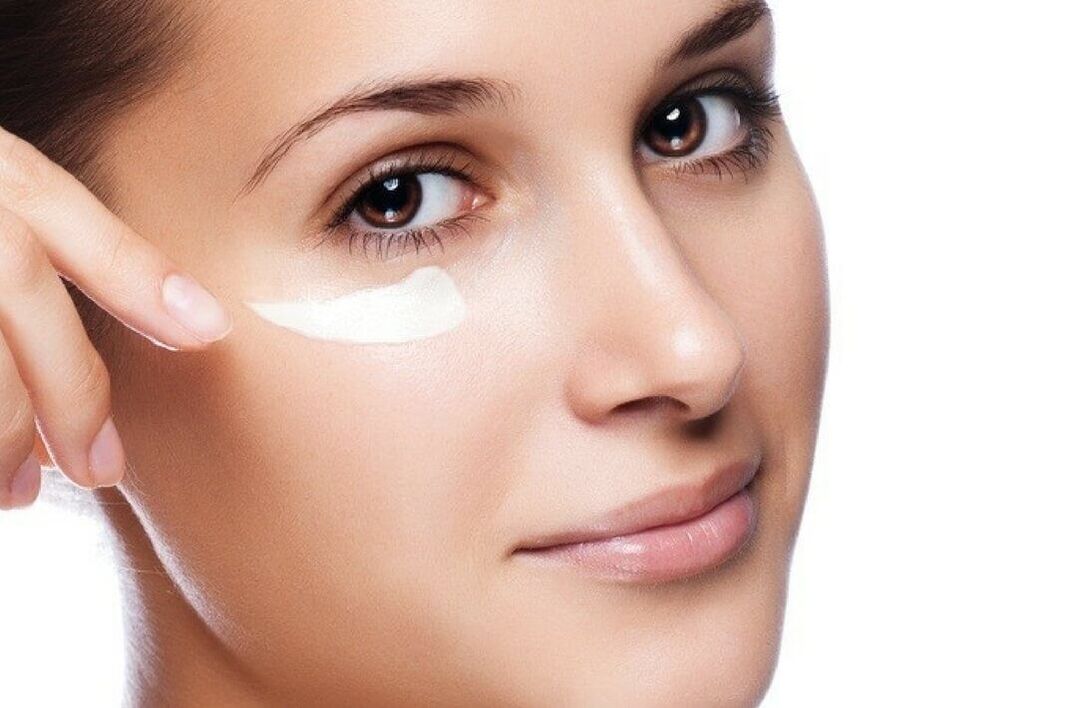 Comment rajeunir la peau autour de vos yeux